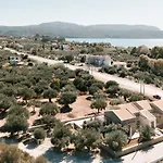Petrino Foinikounta * Finikounta