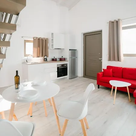 Holiday home Petrino Foinikounta *