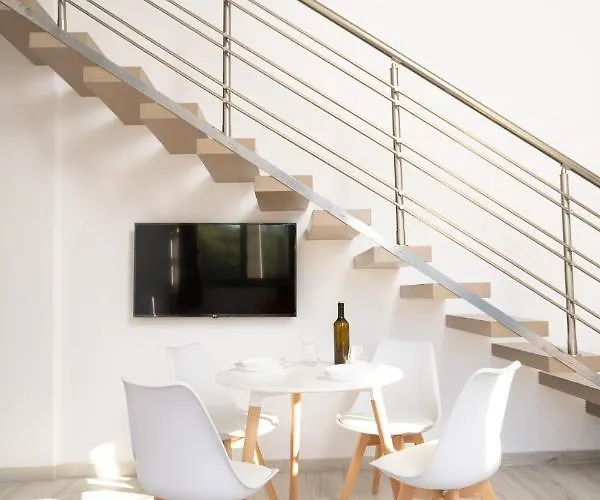 Petrino Foinikounta *